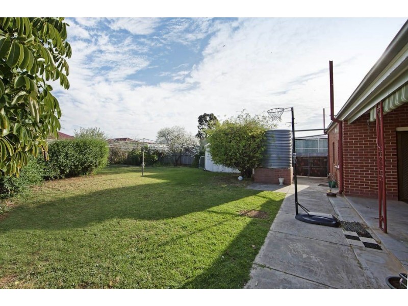 26 Mitchell Street East, Seaton SA 5023
