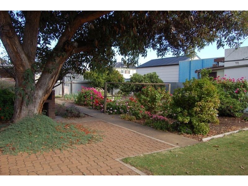 2 Fourth Avenue, Seaton SA 5023