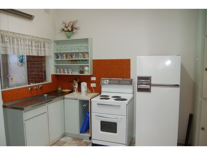 2 Fourth Avenue, Seaton SA 5023