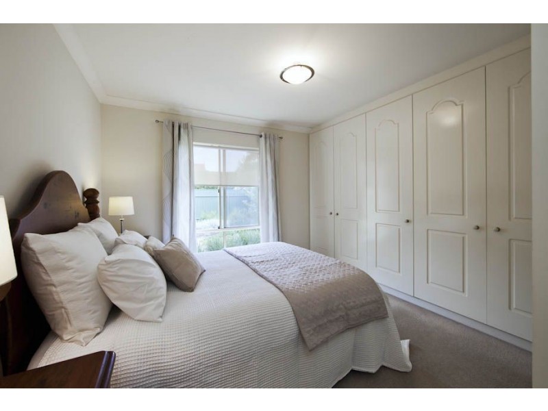 5B Orwin Court, Fulham SA 5024
