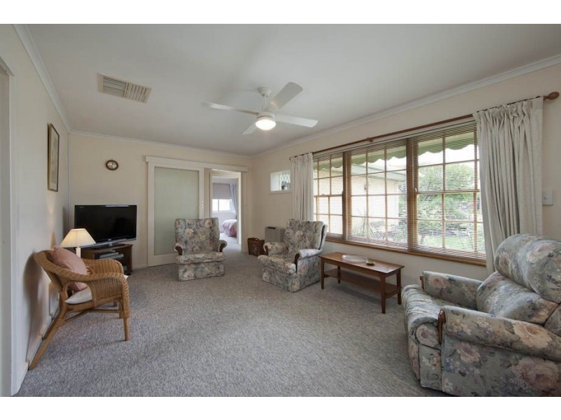 10 Sierra Avenue, Grange SA 5022