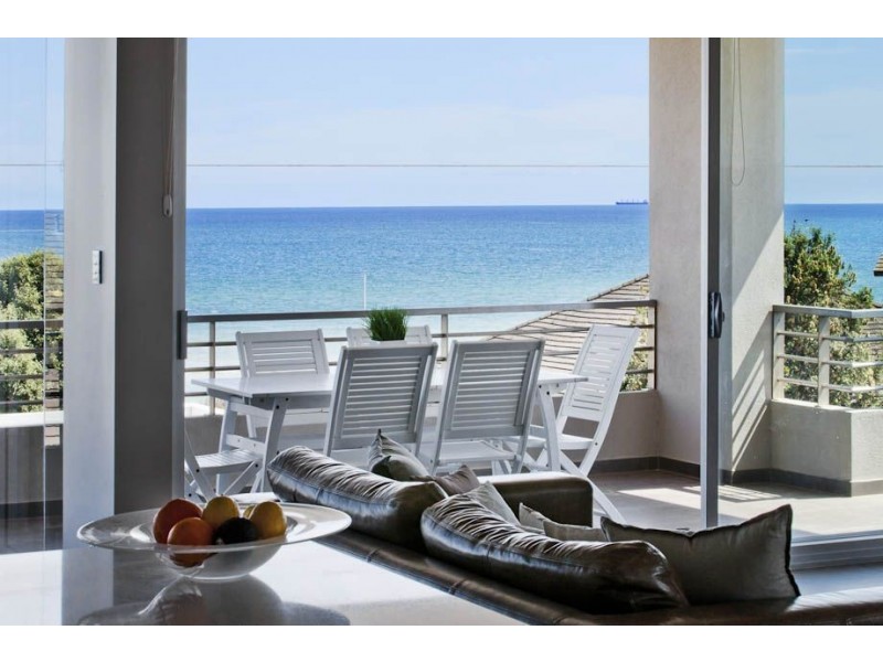 102 Seaview Road, Tennyson SA 5022