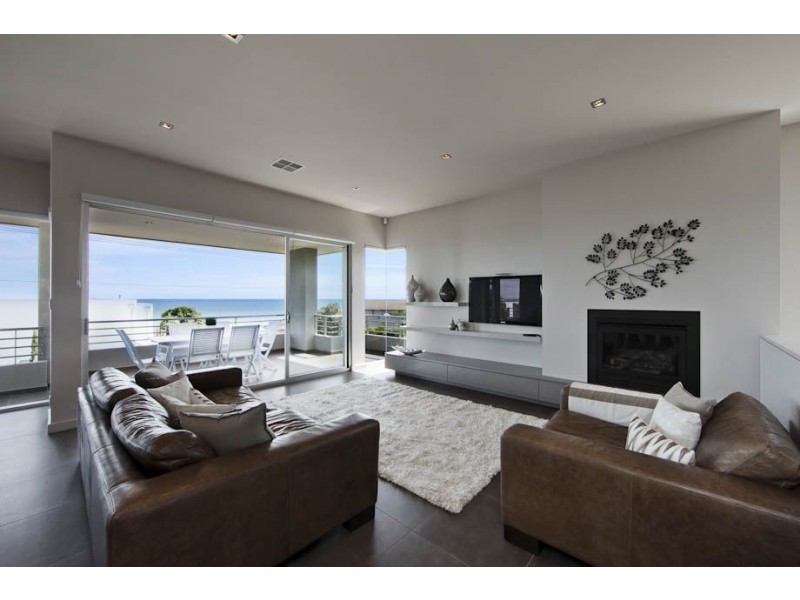 102 Seaview Road, Tennyson SA 5022