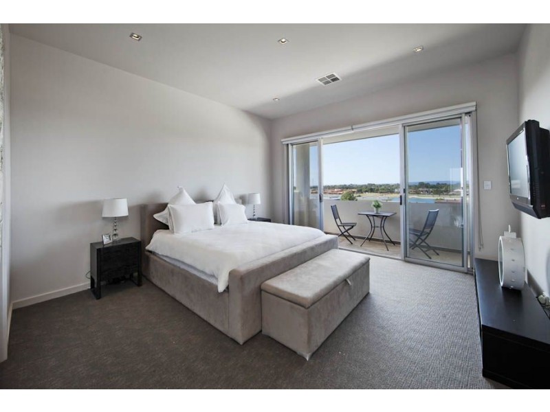 102 Seaview Road, Tennyson SA 5022