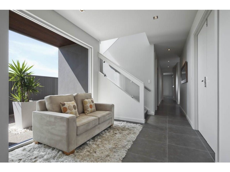 102 Seaview Road, Tennyson SA 5022