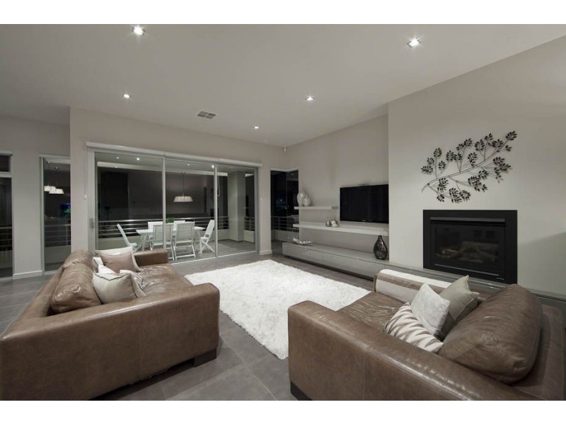 102 Seaview Road, Tennyson SA 5022