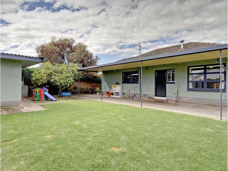 5 Windsor Terrace, West Beach SA 5024