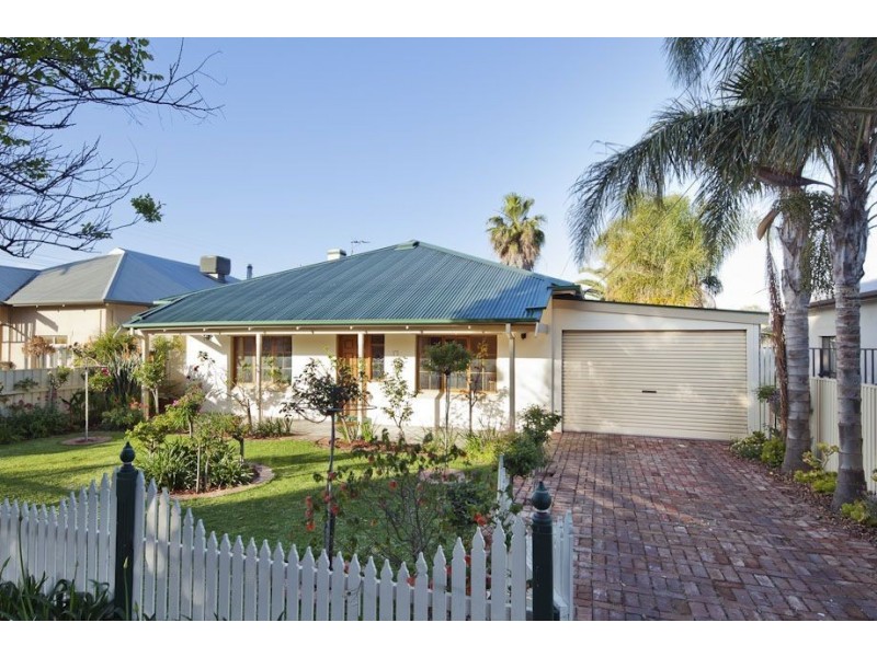 17 Fourth Avenue, Cheltenham SA 5014