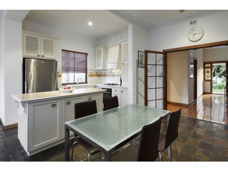 17 Fourth Avenue, Cheltenham SA 5014