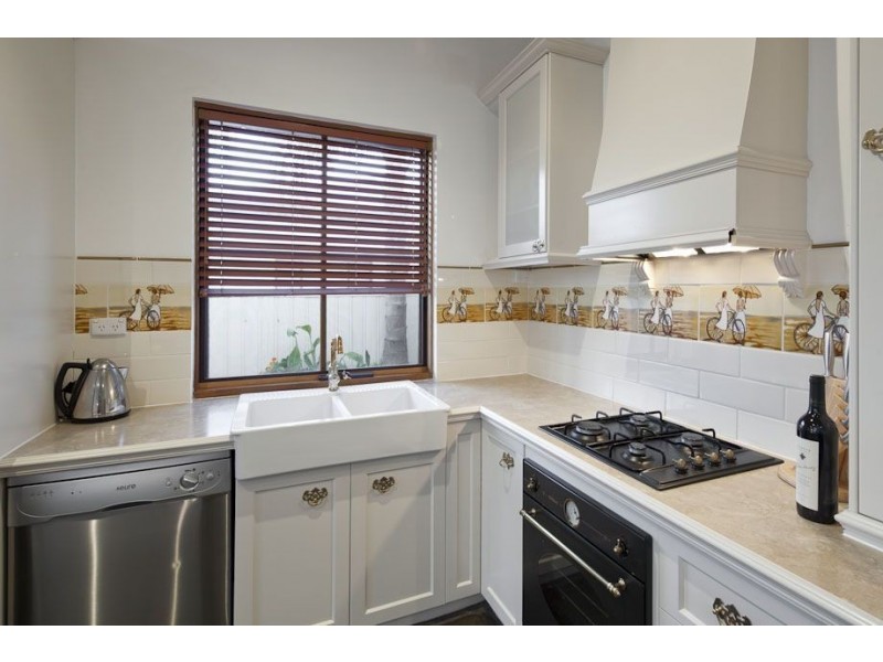 17 Fourth Avenue, Cheltenham SA 5014