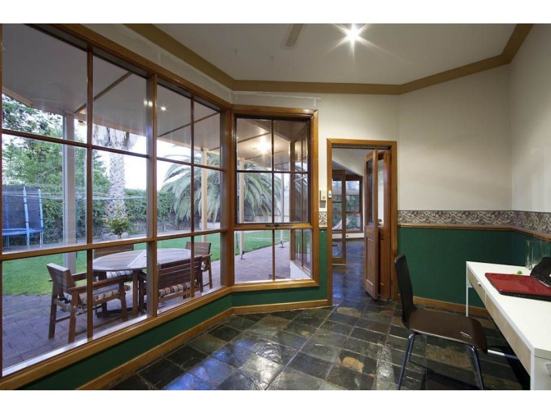 17 Fourth Avenue, Cheltenham SA 5014