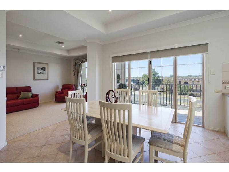 63 Military Road, Tennyson SA 5022