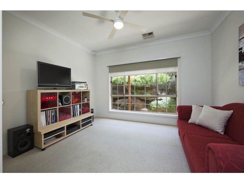 63 Military Road, Tennyson SA 5022