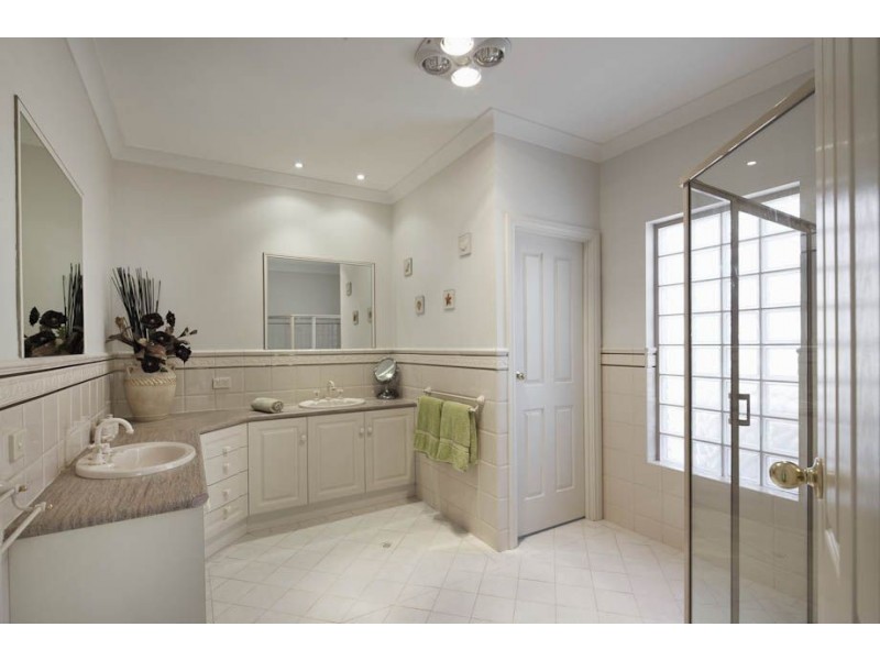 63 Military Road, Tennyson SA 5022