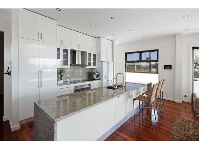 21 Cottesloe Street, West Beach SA 5024