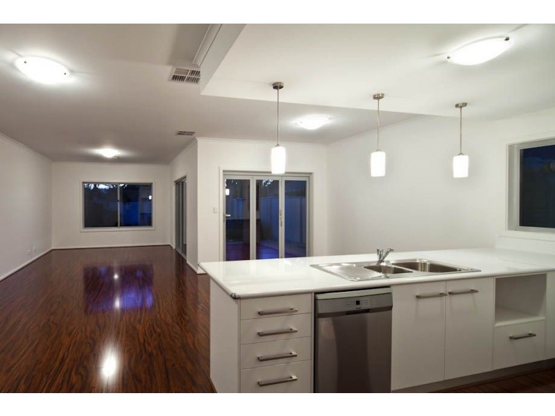 20 Kincaid Rd, Henley Beach South SA 5022