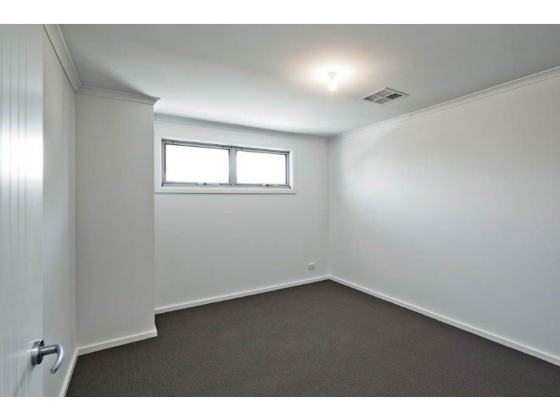20 Kincaid Rd, Henley Beach South SA 5022