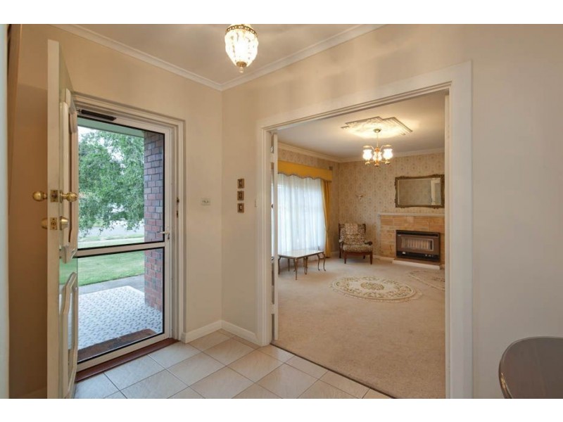 11 Oliver Ave, Fulham Gardens SA 5024