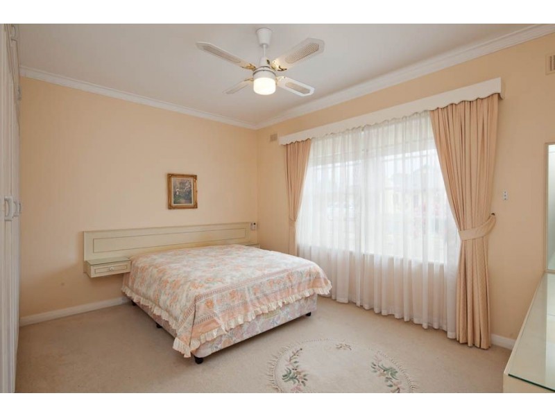 11 Oliver Ave, Fulham Gardens SA 5024