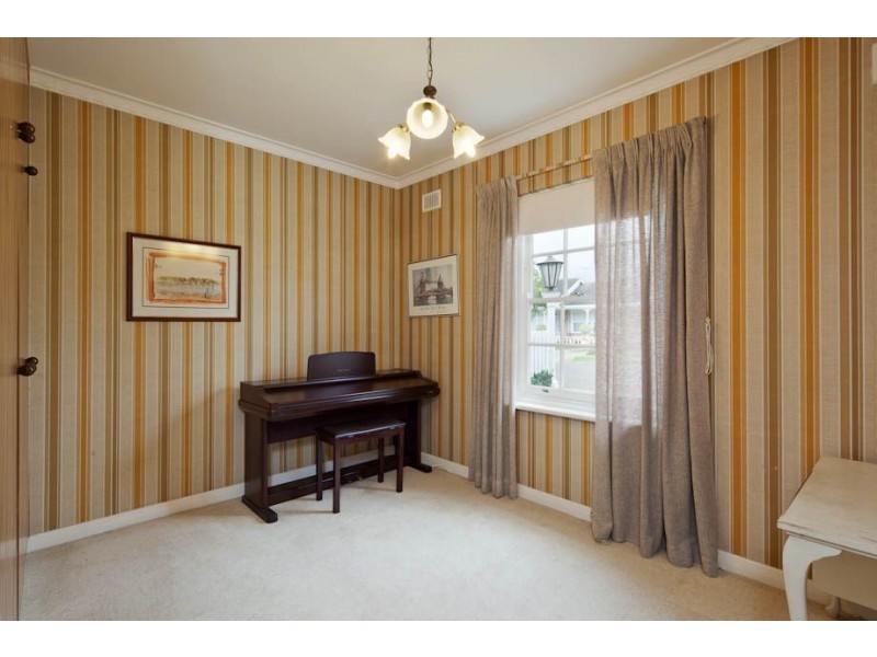 11 Oliver Ave, Fulham Gardens SA 5024