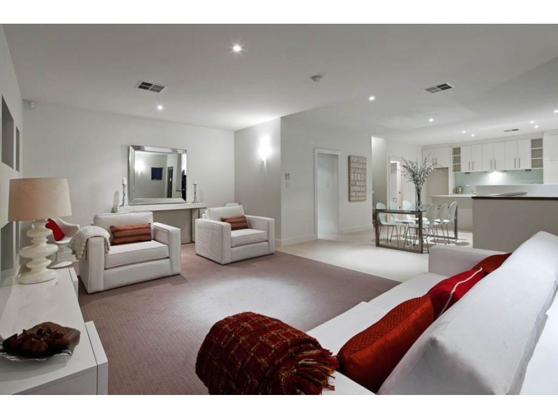 11-13 Military Road, Tennyson SA 5022