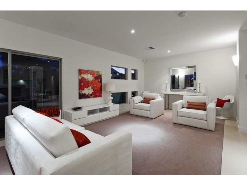 11-13 Military Road, Tennyson SA 5022