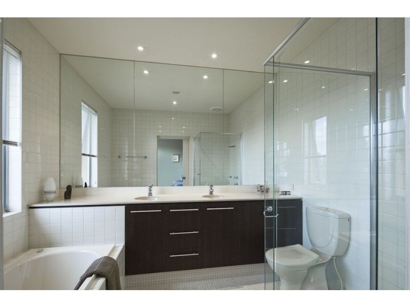 296A Seaview Road, Henley Beach SA 5022