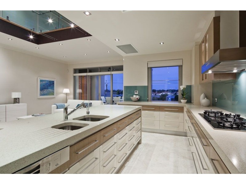74 Seaview Road, Tennyson SA 5022