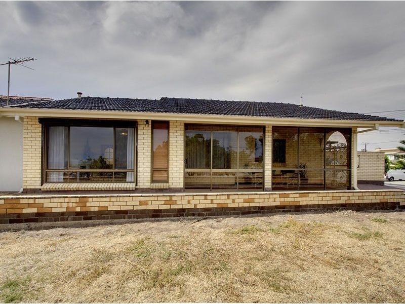 1/31 Esplanade, Henley Beach South SA 5022