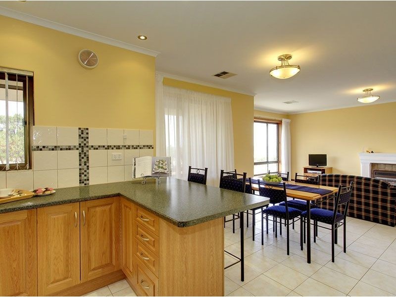 1/31 Esplanade, Henley Beach South SA 5022