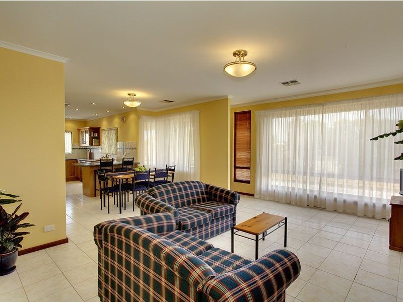 1/31 Esplanade, Henley Beach South SA 5022