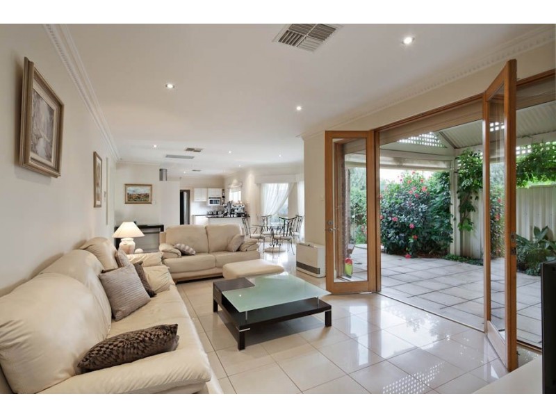 35 Chatswood Crescent, Kidman Park SA 5025