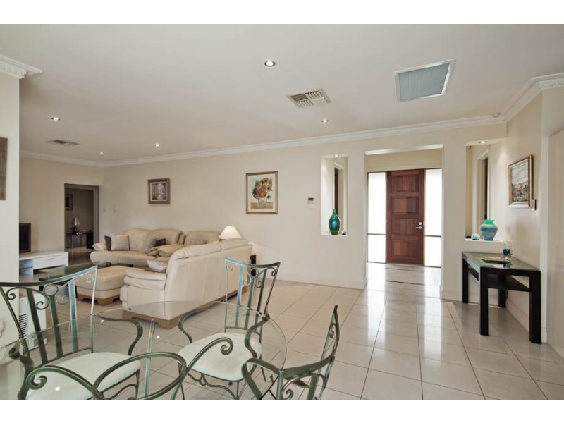 35 Chatswood Crescent, Kidman Park SA 5025