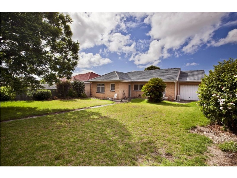 42 Ayton Avenue, Fulham SA 5024