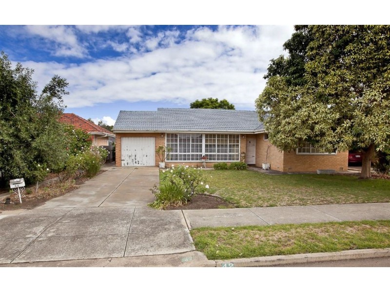 42 Ayton Avenue, Fulham SA 5024