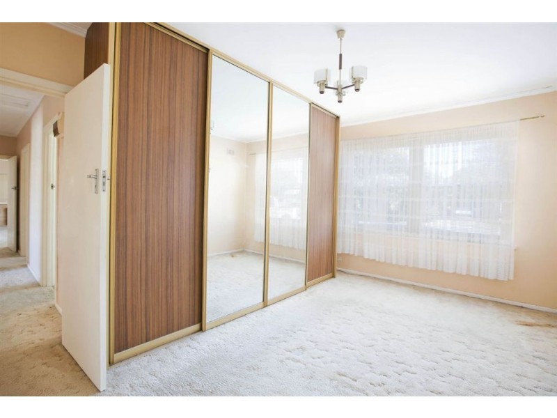 1 Peters Avenue, Fulham Gardens SA 5024