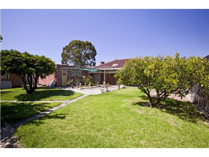 1 Peters Avenue, Fulham Gardens SA 5024