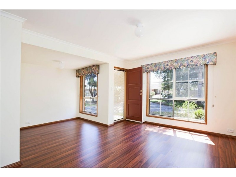 2/9 Yorktown Crescent, Henley Beach South SA 5022