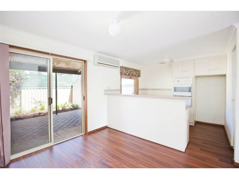 2/9 Yorktown Crescent, Henley Beach South SA 5022