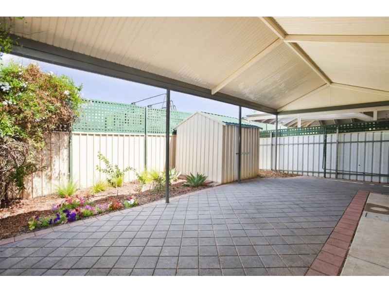 2/9 Yorktown Crescent, Henley Beach South SA 5022