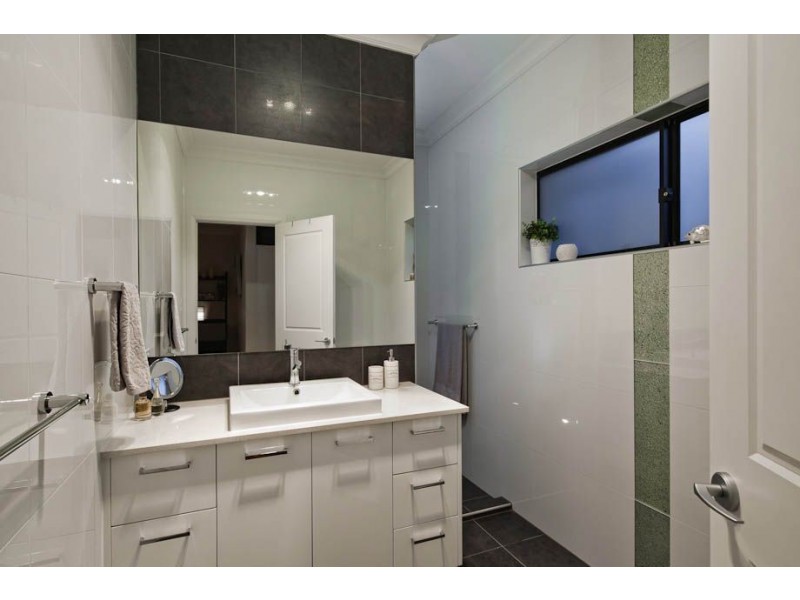20 Broadmore Avenue, Fulham SA 5024