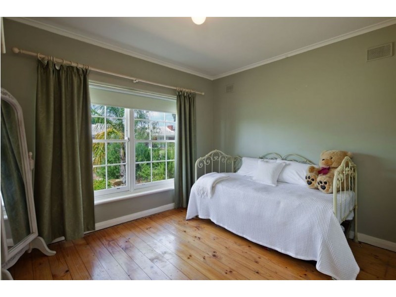 14 Sycamore Avenue, Novar Gardens SA 5040