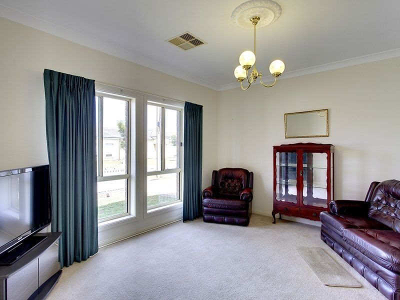2B Olive Street, Seaton SA 5023