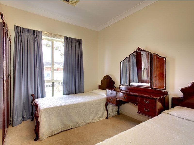 2B Olive Street, Seaton SA 5023