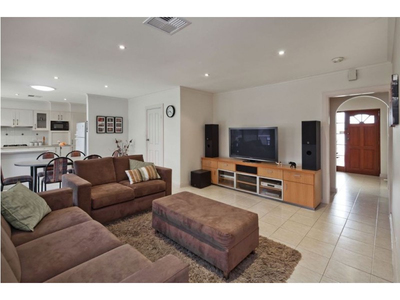 3 McDonald Grove, West Lakes SA 5021