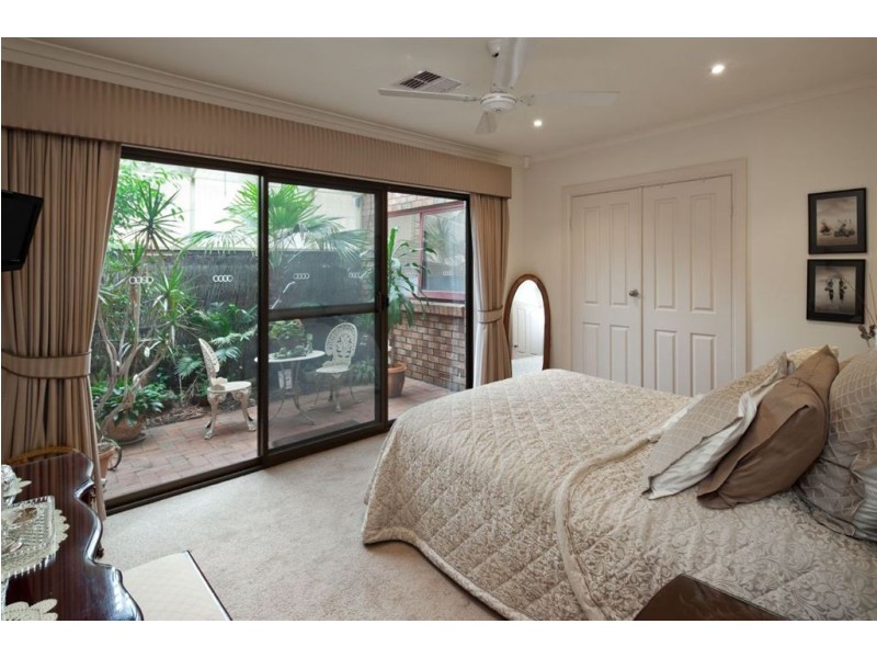 3 McDonald Grove, West Lakes SA 5021