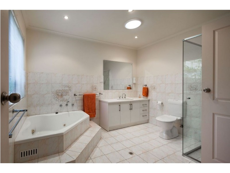 3 McDonald Grove, West Lakes SA 5021