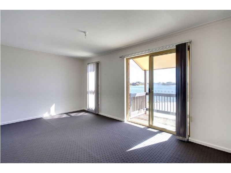 3/17 Lord Hobart Way, West Lakes SA 5021