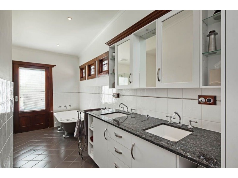 628 Seaview Road, Grange SA 5022
