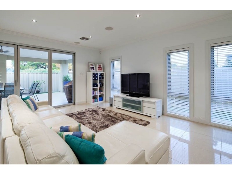 4a Alexander Avenue, Grange SA 5022